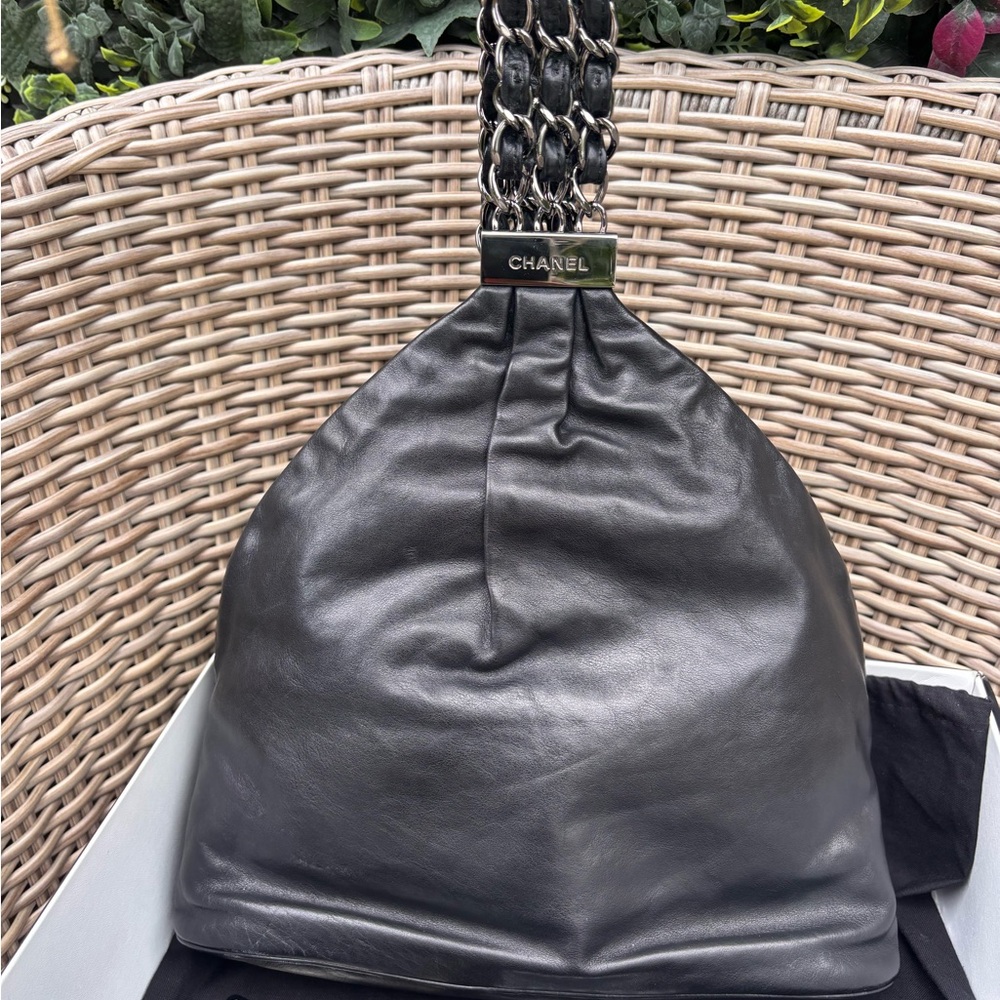 Authentic CHANEL RARE black mini rock & chain silver hardware bag - Picture 2 of 15